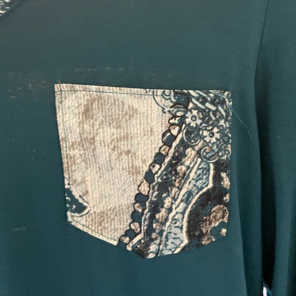 Chico’s size 0 top. Knit front with woven back. - Picture 4 of 4